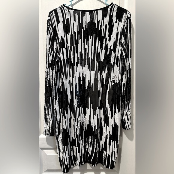 Michaell Kors Long Sleeve Black/White Mini Sequin Shimmery Static Shift Dressss - Picture 6 of 8
